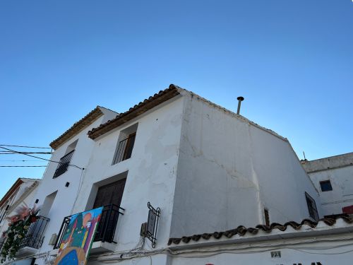 R4218235