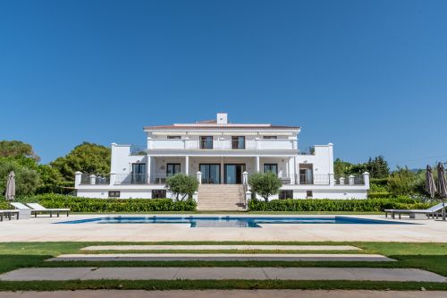 R3704048