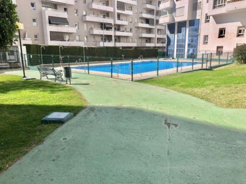 R4653889
