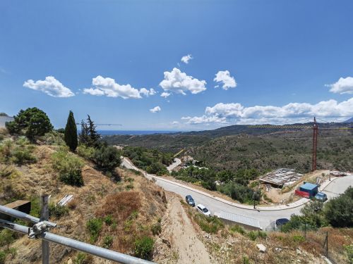 R4372183