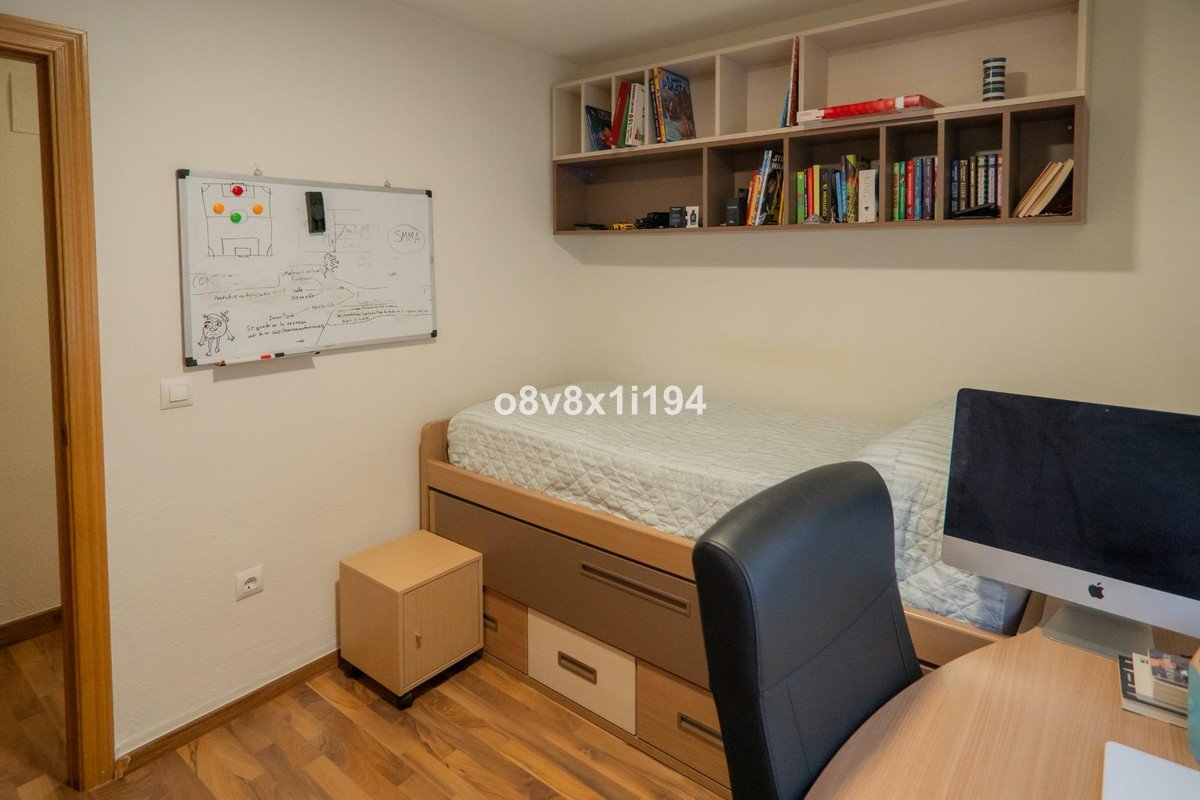 Некретнина 33