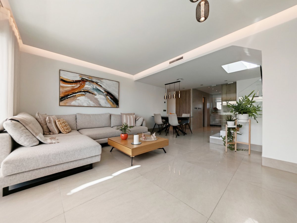 Proprietate 4