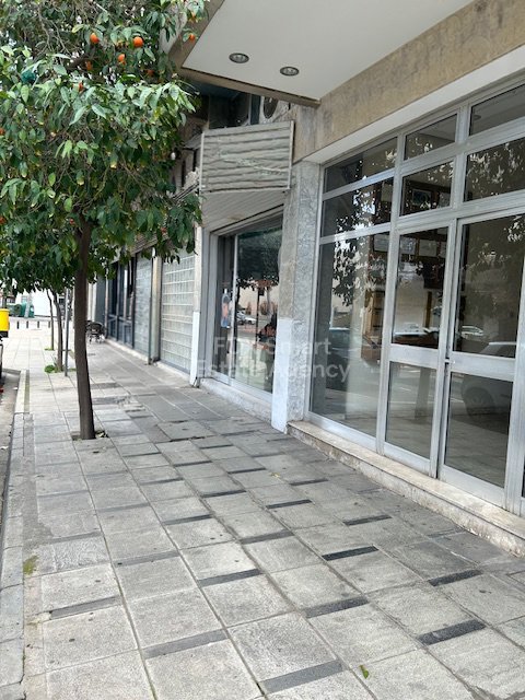 Proprietate 4