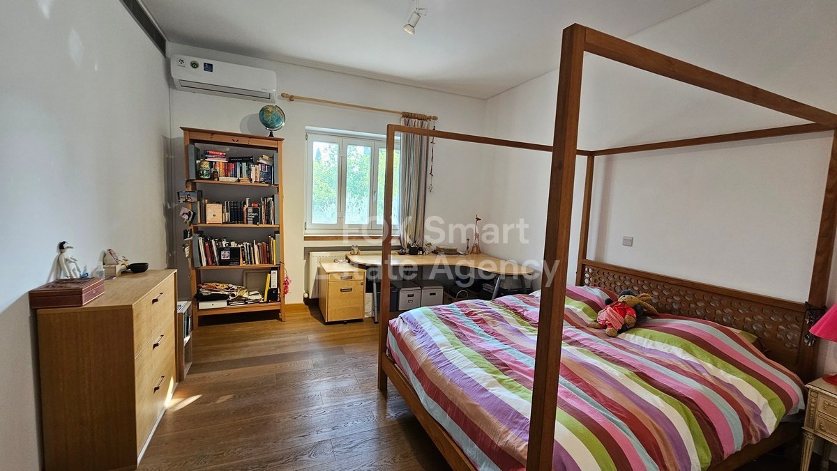 Propietat 33